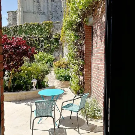 Nocleg ze śniadaniem D'hotes Le Vieux Chateau