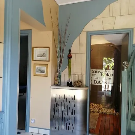 D'hotes Le Vieux Chateau Bed & Breakfast *